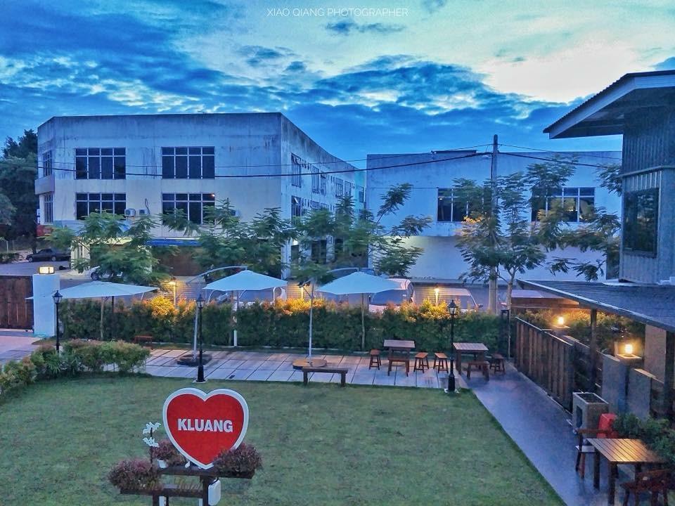 Kluang Container Swimming Pool Hotel Kültér fotó