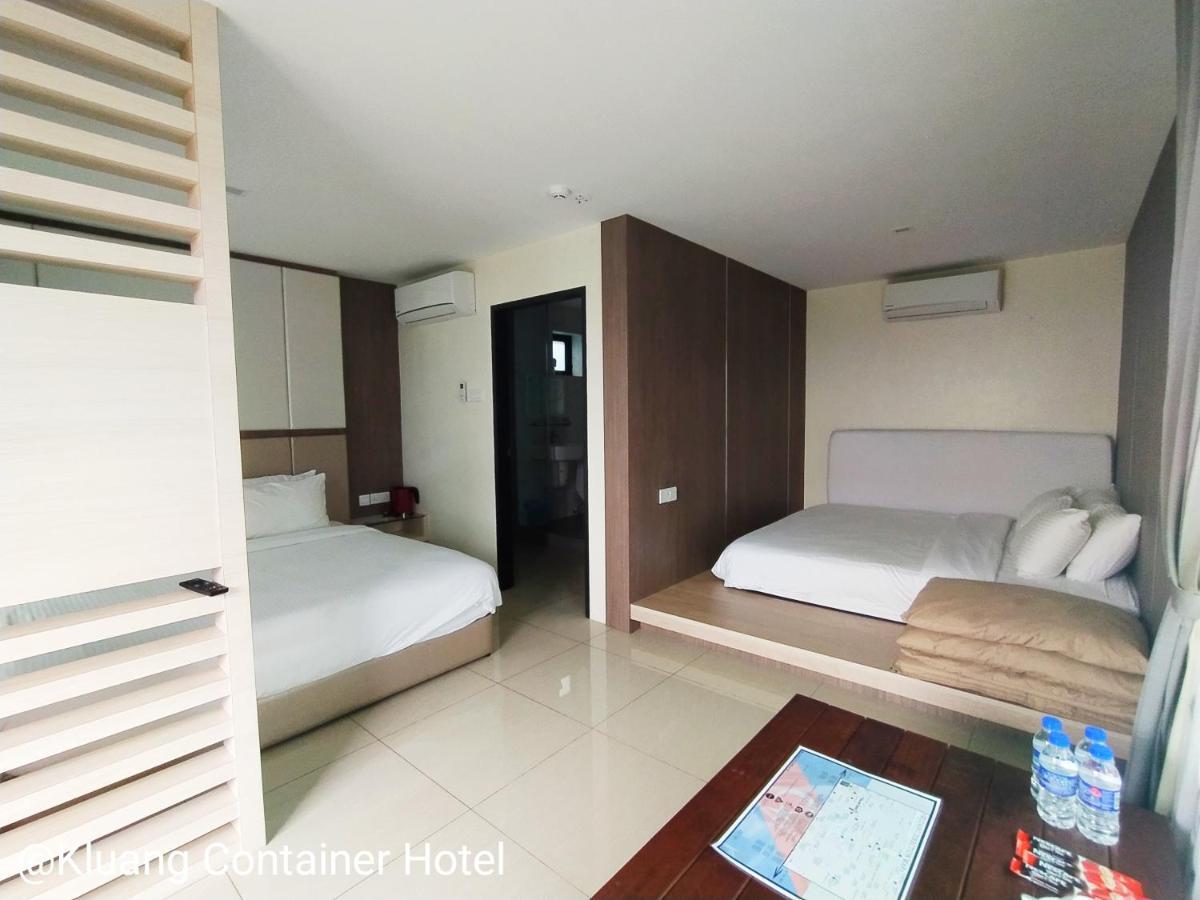 Kluang Container Swimming Pool Hotel Kültér fotó
